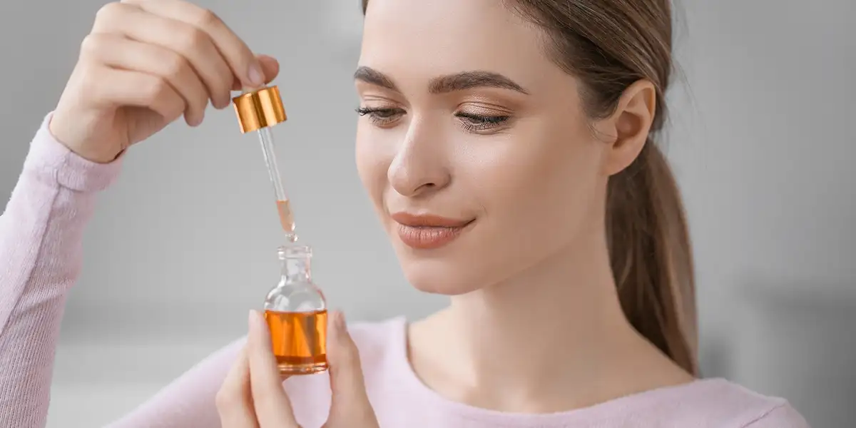 Why Vitamin C Serum Helps Reduce Dark Spots and Dullness