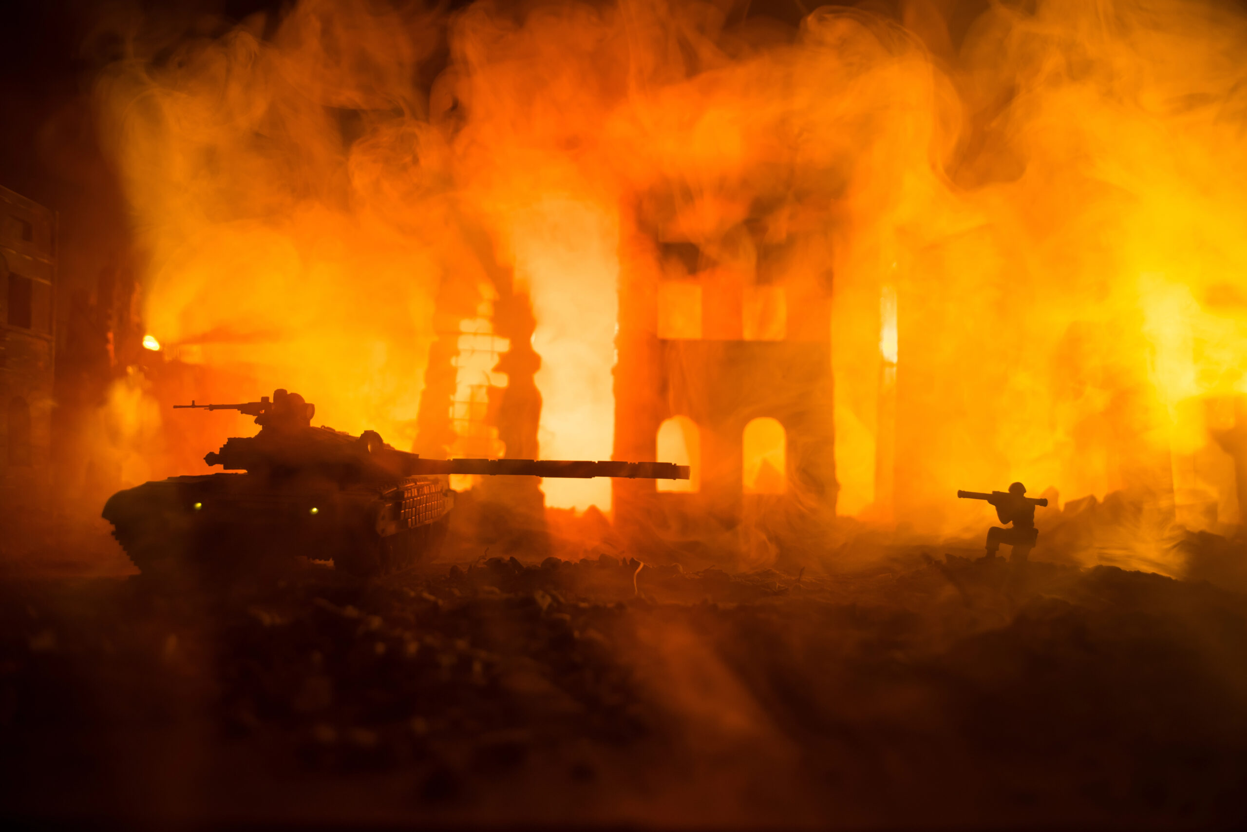 L’inquiétante dérive du discours militaire en Europe - Antithèse &amp; Bon pour la tête