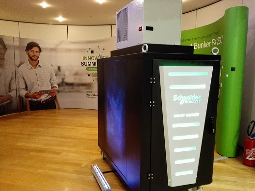 Schneider Electric étend sa gamme de micro datacenters